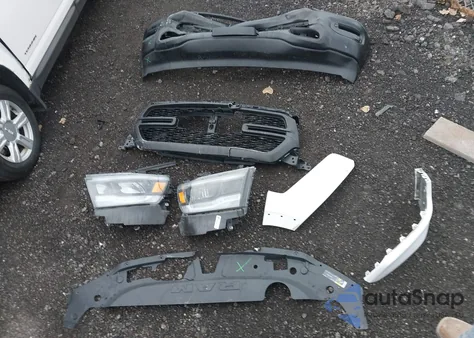 2023 Ram 1500 Big Horn 4X4 5'7 Box z USA, uszkodzony, nr VIN 1C6SRFFT0PN536146